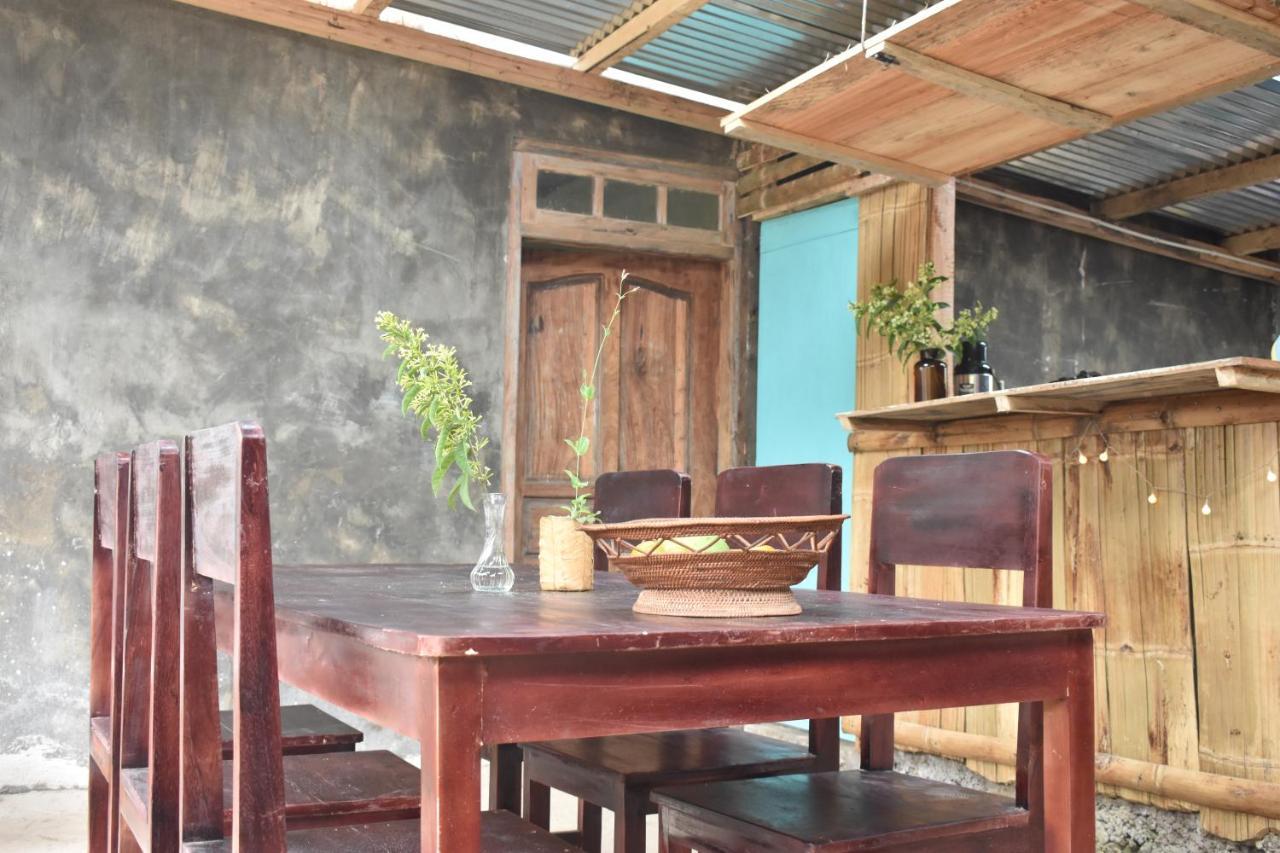 Mama'S Homestay Ruteng Exterior photo